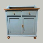 Kommode aus Weichholz im Shabby Chic