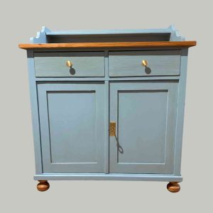 Kommode aus Weichholz im Shabby Chic
