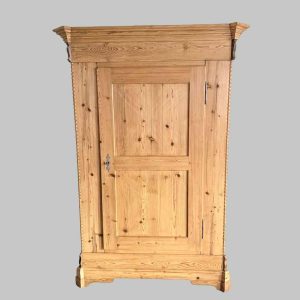 Weichholzschrank Gründerzeit